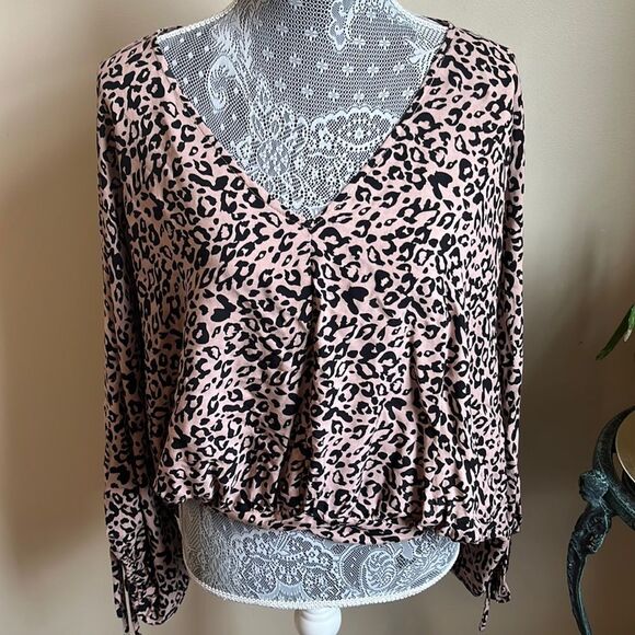 Umgee Womens Mauve Leopard Print Oversized Pullover Blouse Sz Small - Picture 1 of 11